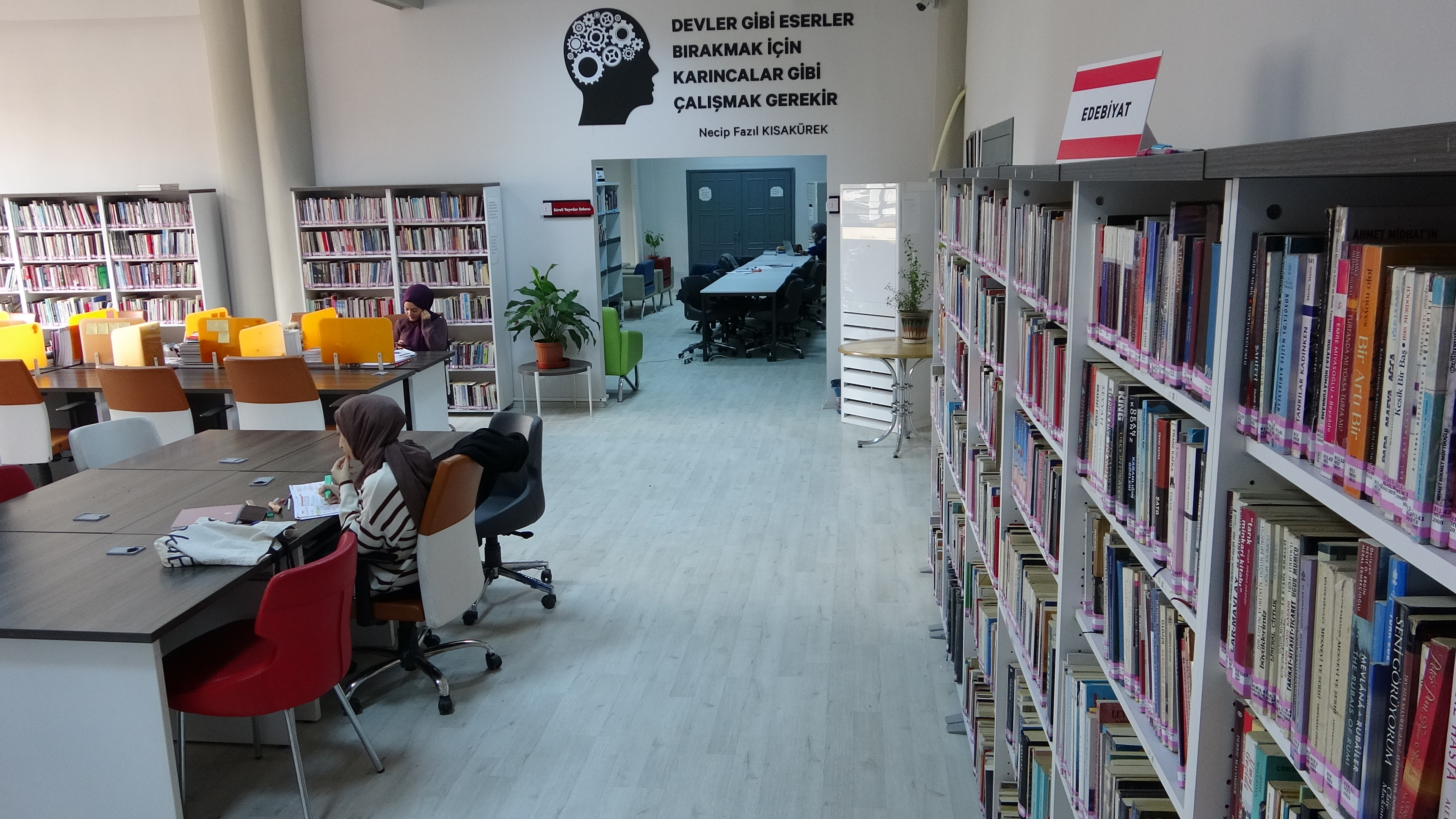 İspir Nevzat Kösoğlu Kütüphanesi